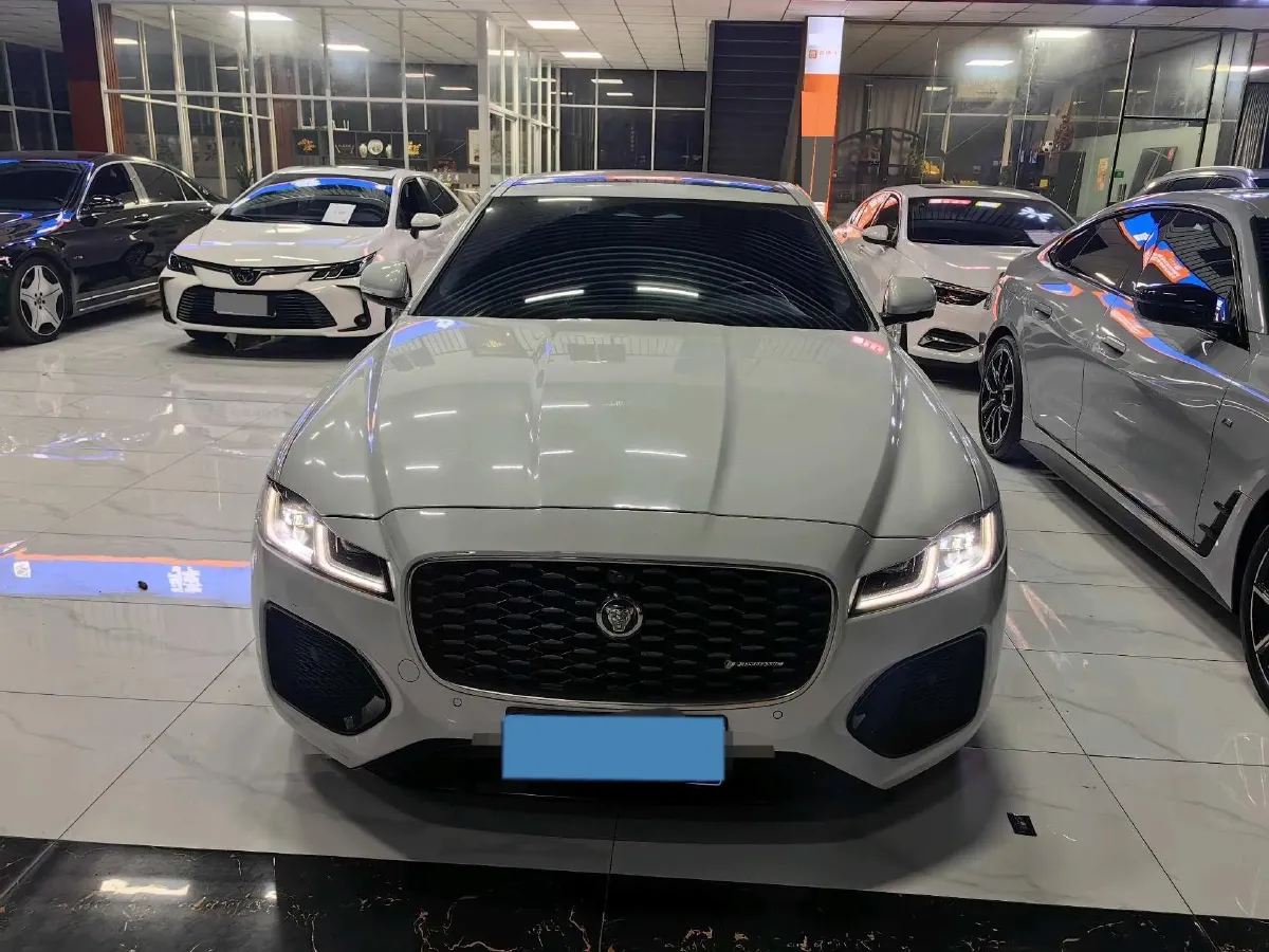 2021 Jaguar XFL 2.0T 250HP L4 8AT,autocango,china used car exporter,china ev exporter,chinese used car exporter,chinese used ev exporter