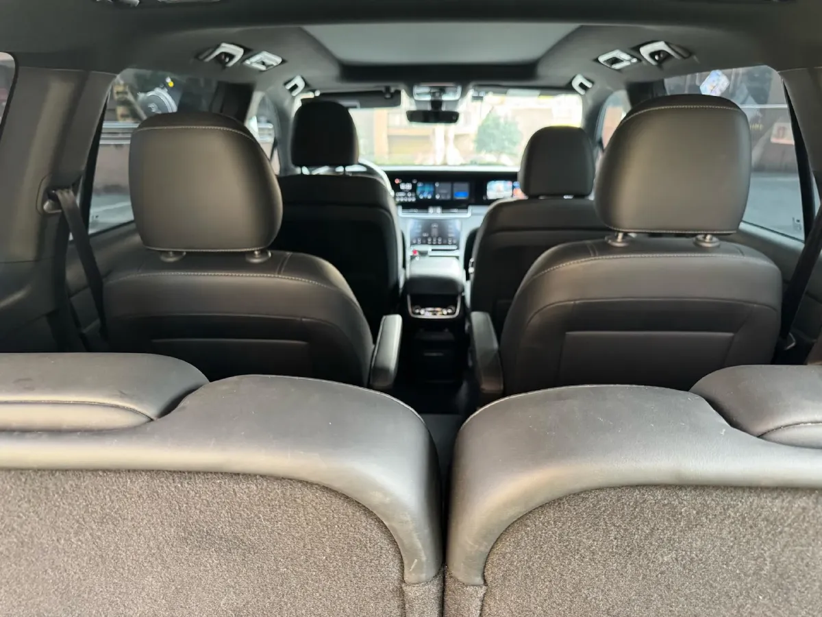 2021 Li ONE Range Extended 131HP REEV 40.5KWH,autocango,china used car exporter,china ev exporter,chinese used car exporter,chinese used ev exporter