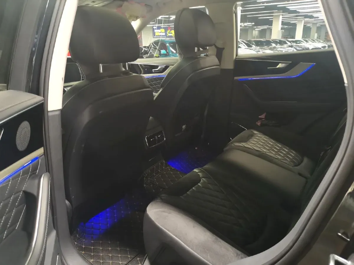 2019 HongQi HS5 2.0T 224HP L4 6AT,autocango,china used car exporter,china ev exporter,chinese used car exporter,chinese used ev exporter