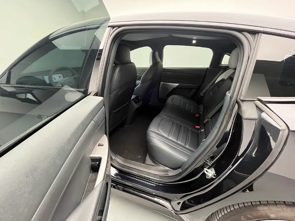 2024 DongFeng eπ eπ007 REEV 105HP REEV 28.4KWH,autocango,china used car exporter,china ev exporter,chinese used car exporter,chinese used ev exporter