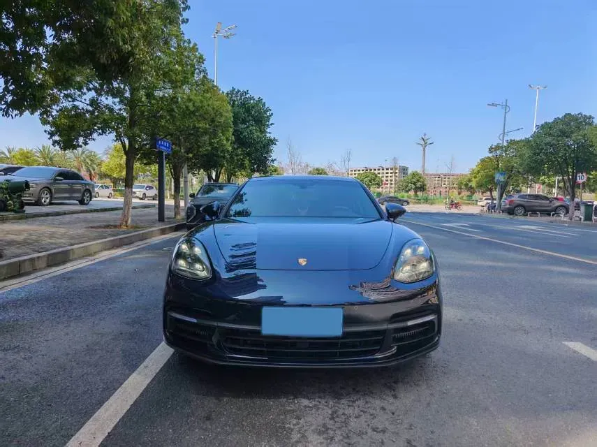 2019 Porsche Panamera 2.9T 330HP V6 8DCT,autocango,china used car exporter,china ev exporter,chinese used car exporter,chinese used ev exporter