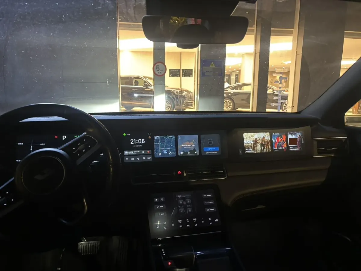 2021 Li ONE Range Extended 131HP REEV 40.5KWH,autocango,china used car exporter,china ev exporter,chinese used car exporter,chinese used ev exporter