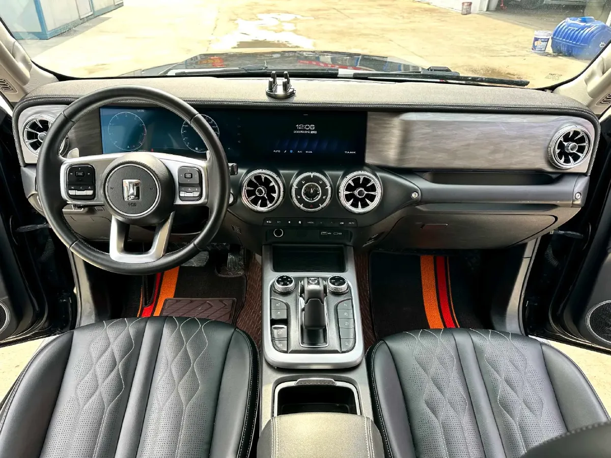 2021 Tank 300 2.0T 227HP L4 8AT,autocango,china used car exporter,china ev exporter,chinese used car exporter,chinese used ev exporter