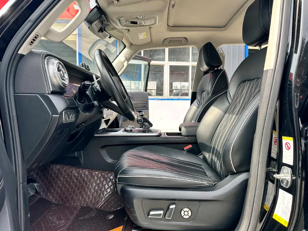 2021 Tank 300 2.0T 227HP L4 8AT,autocango,china used car exporter,china ev exporter,chinese used car exporter,chinese used ev exporter