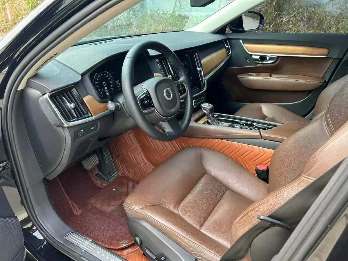 2020 Volvo S90 2.0T 254HP L4 8AT,autocango,china used car exporter,china ev exporter,chinese used car exporter,chinese used ev exporter