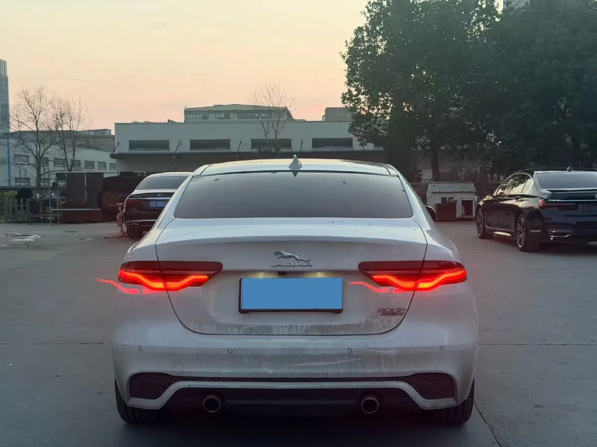 2020 Jaguar XEL 2.0T 200HP L4 8AT,autocango,china used car exporter,china ev exporter,chinese used car exporter,chinese used ev exporter