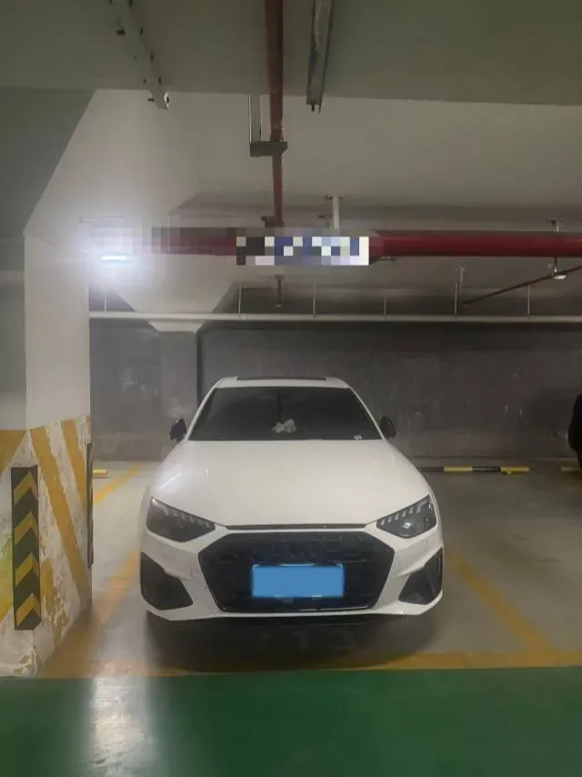 2024 Audi A4L 2.0T 190HP L4 7DCT,autocango,china used car exporter,china ev exporter,chinese used car exporter,chinese used ev exporter