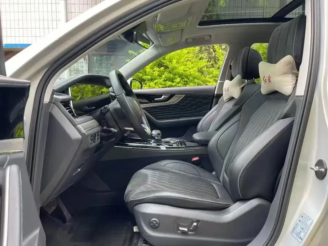 2022 HongQi HS5 2.0T 224HP L4 6AT,autocango,china used car exporter,china ev exporter,chinese used car exporter,chinese used ev exporter