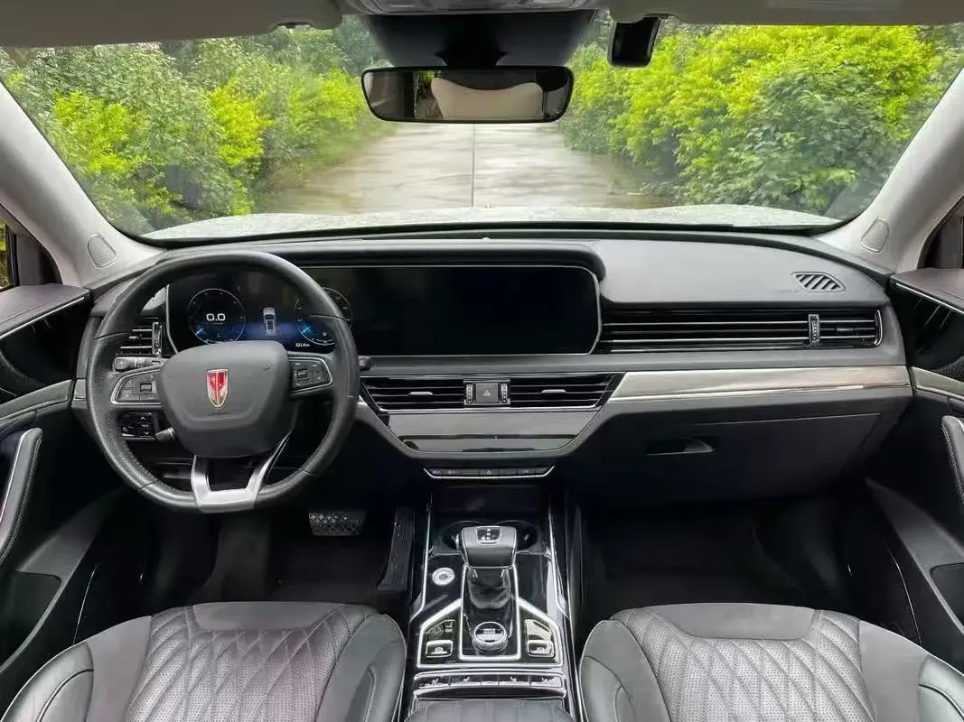 2022 HongQi HS5 2.0T 224HP L4 6AT,autocango,china used car exporter,china ev exporter,chinese used car exporter,chinese used ev exporter