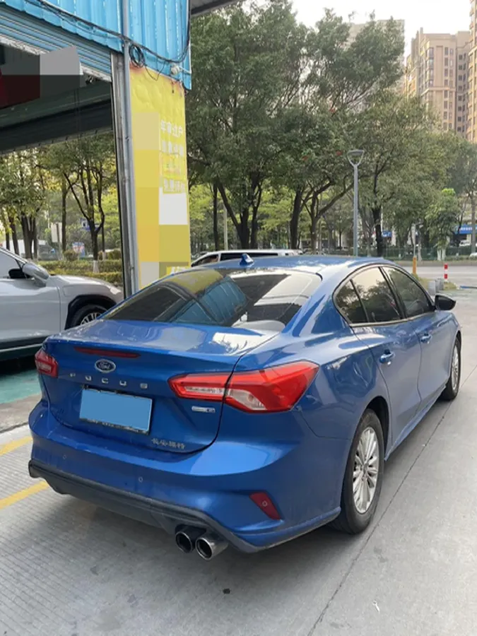 2020 Ford Focus 1.5T 174HP L3 8AT,autocango,china used car exporter,china ev exporter,chinese used car exporter,chinese used ev exporter