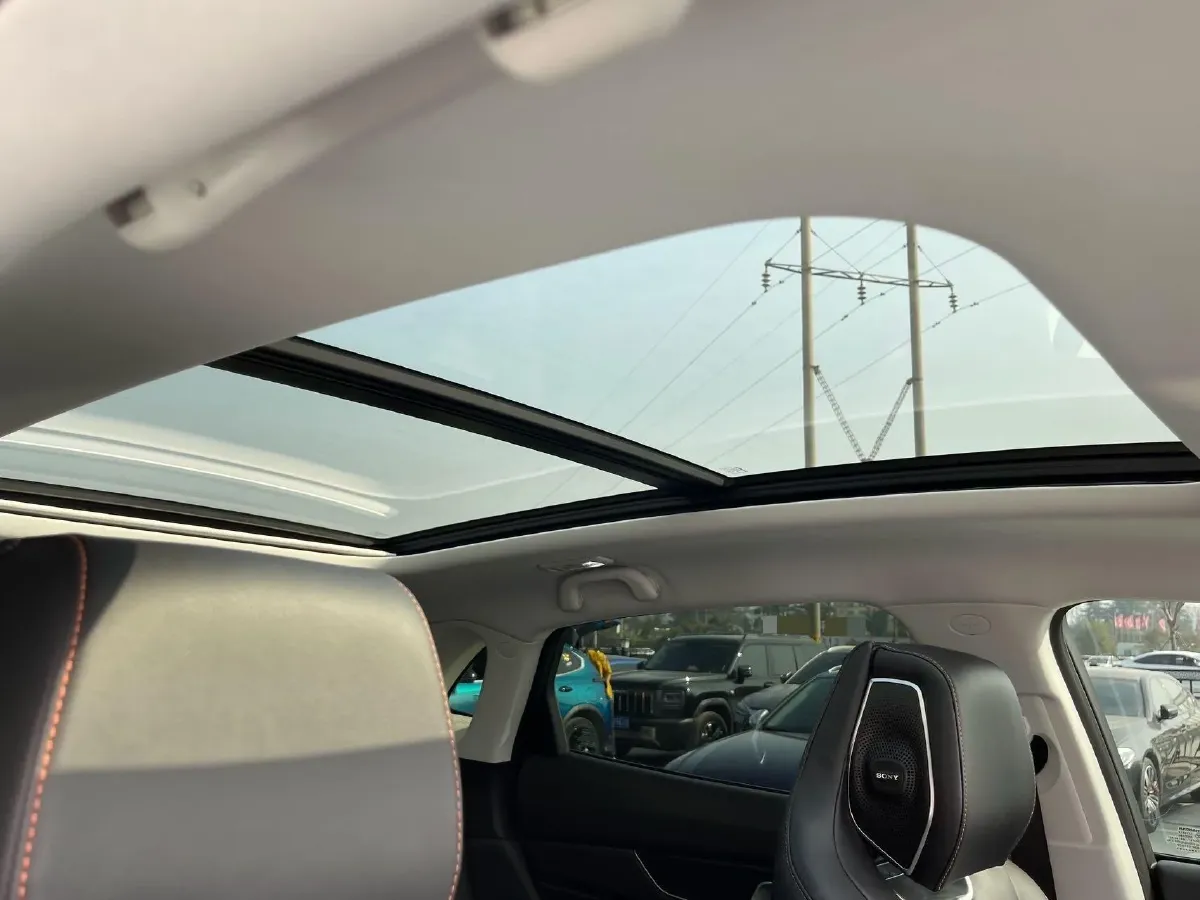 2021 ChangAn UNI-K 2.0T 233HP L4 8AT,autocango,china used car exporter,china ev exporter,chinese used car exporter,chinese used ev exporter