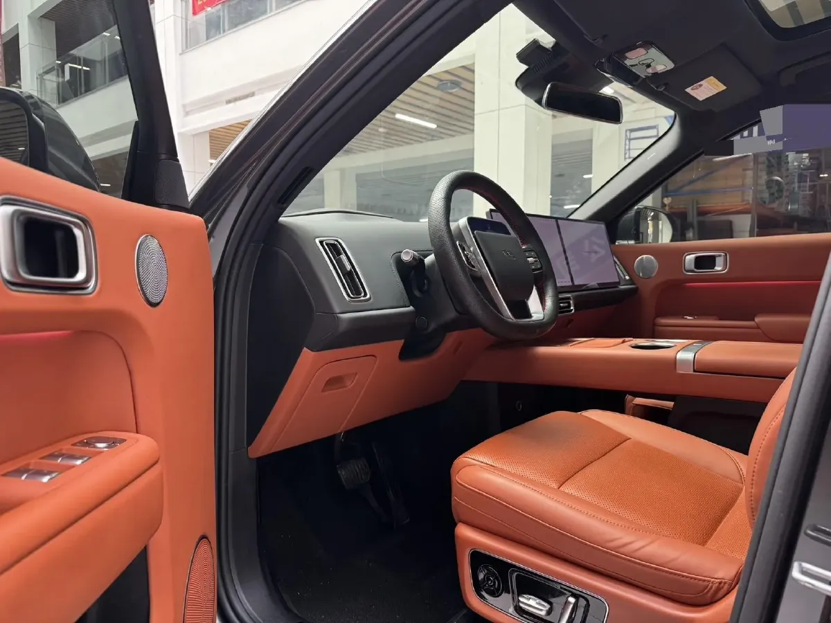 2024 Volvo S60 2.0T 197HP L4 7DCT,autocango,china used car exporter,china ev exporter,chinese used car exporter,chinese used ev exporter