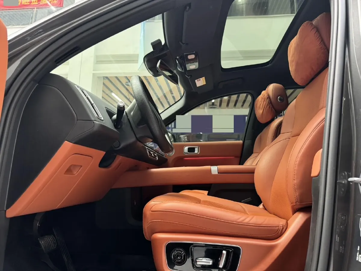 2024 Volvo S60 2.0T 197HP L4 7DCT,autocango,china used car exporter,china ev exporter,chinese used car exporter,chinese used ev exporter