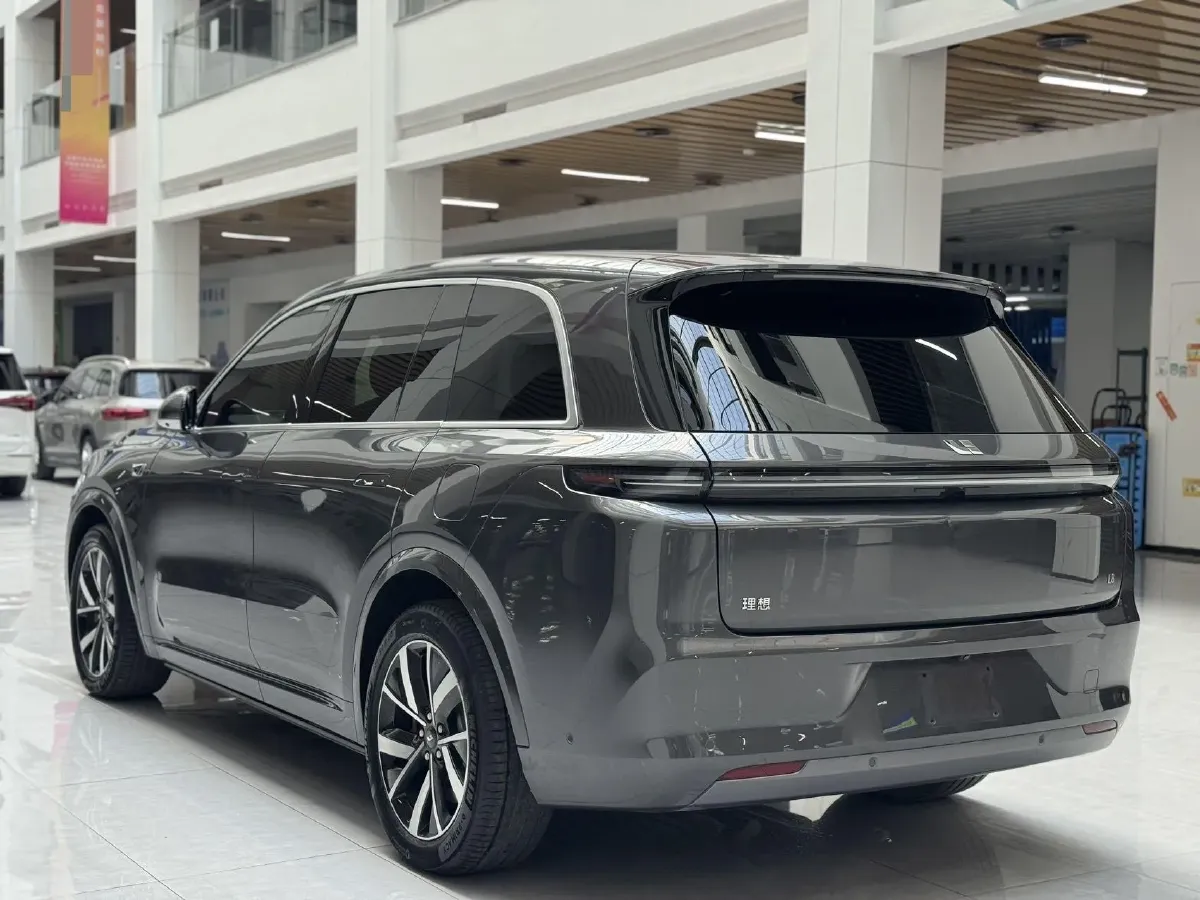 2024 Volvo S60 2.0T 197HP L4 7DCT,autocango,china used car exporter,china ev exporter,chinese used car exporter,chinese used ev exporter