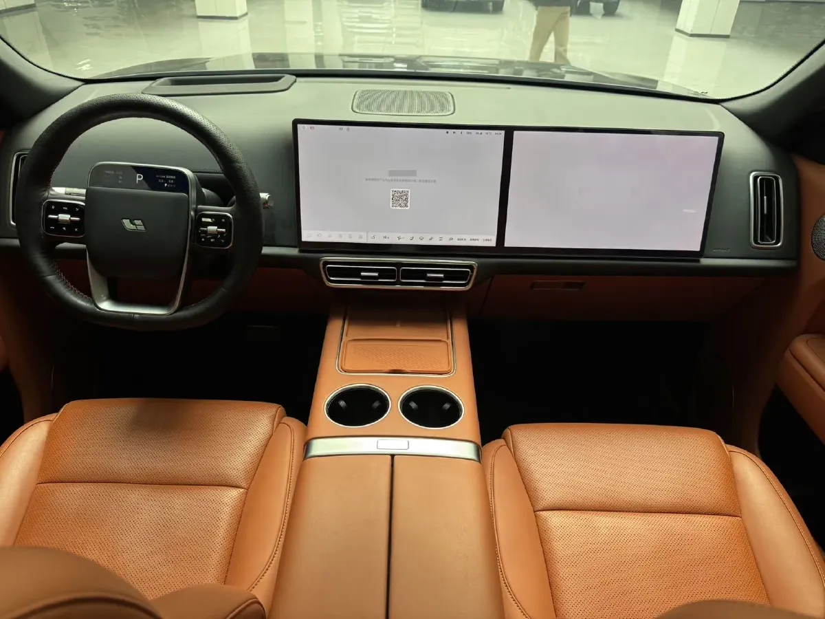 2024 Volvo S60 2.0T 197HP L4 7DCT,autocango,china used car exporter,china ev exporter,chinese used car exporter,chinese used ev exporter