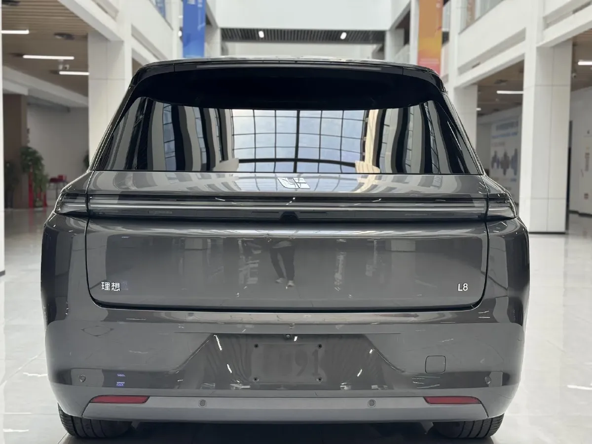 2024 Volvo S60 2.0T 197HP L4 7DCT,autocango,china used car exporter,china ev exporter,chinese used car exporter,chinese used ev exporter