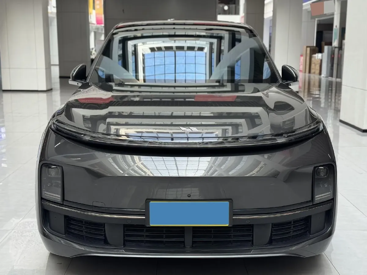 2024 Volvo S60 2.0T 197HP L4 7DCT,autocango,china used car exporter,china ev exporter,chinese used car exporter,chinese used ev exporter