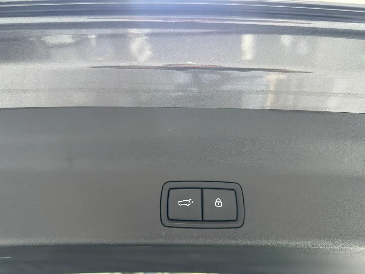 2024 Volvo S60 2.0T 197HP L4 7DCT,autocango,china used car exporter,china ev exporter,chinese used car exporter,chinese used ev exporter