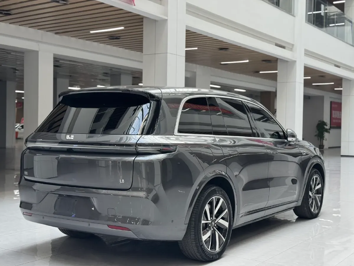 2024 Volvo S60 2.0T 197HP L4 7DCT,autocango,china used car exporter,china ev exporter,chinese used car exporter,chinese used ev exporter