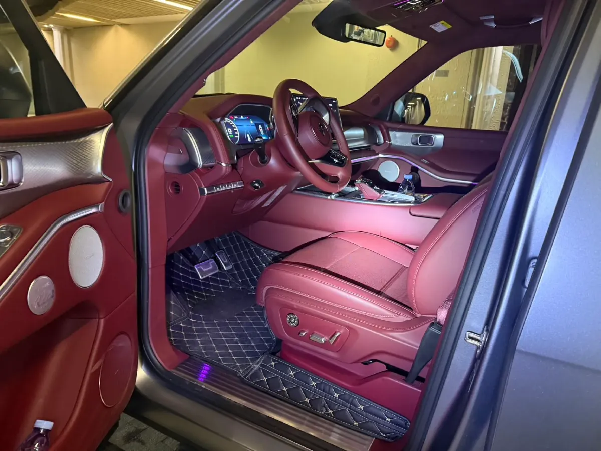 2024 Tank 700 3.0T 360HP V6 9AT PHEV 37.1KWH,autocango,china used car exporter,china ev exporter,chinese used car exporter,chinese used ev exporter