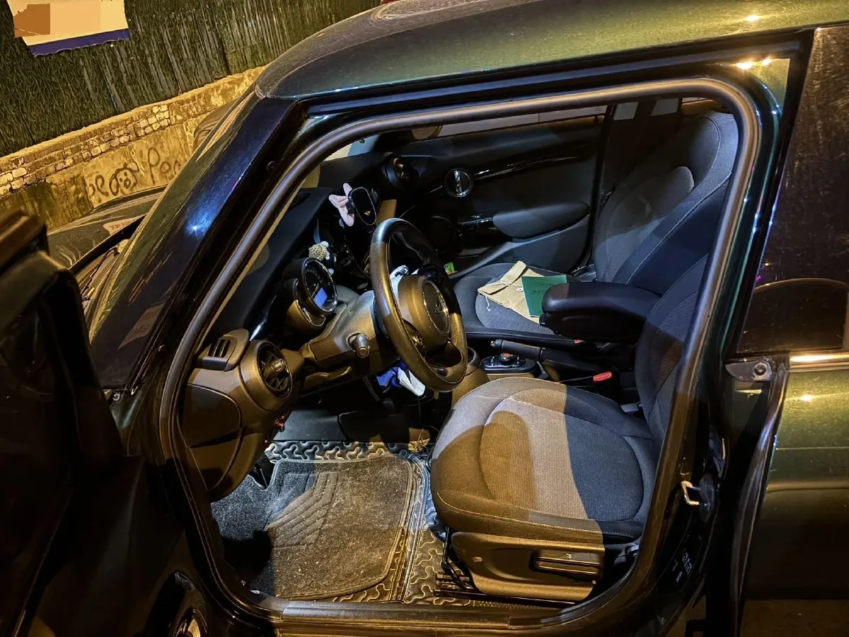 2019 MINI MINI 1.5T 102HP L3 7DCT,autocango,china used car exporter,china ev exporter,chinese used car exporter,chinese used ev exporter