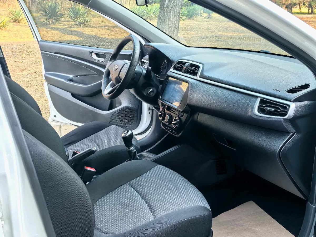 2017 Hyundai Reina 1.4L 95HP L4 5MT,autocango,china used car exporter,china ev exporter,chinese used car exporter,chinese used ev exporter