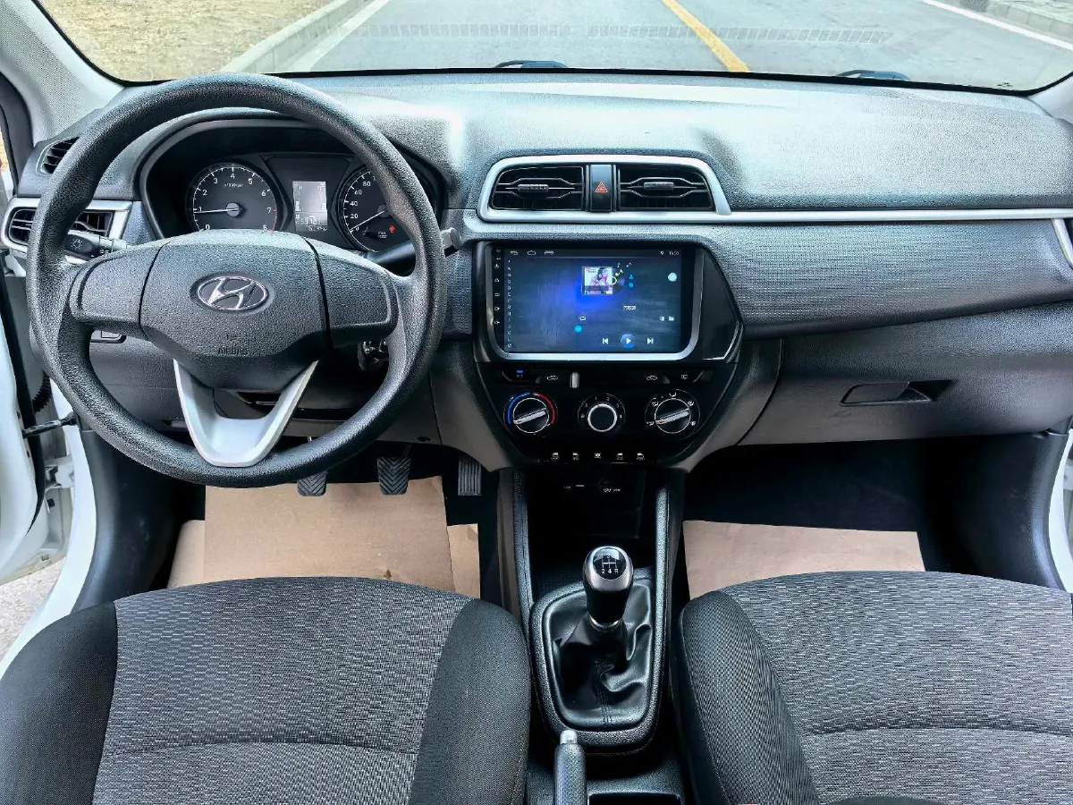 2017 Hyundai Reina 1.4L 95HP L4 5MT,autocango,china used car exporter,china ev exporter,chinese used car exporter,chinese used ev exporter