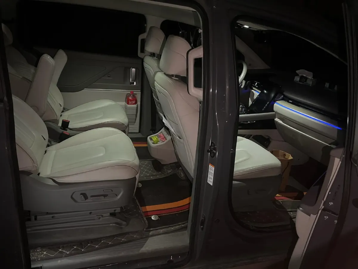 2021 Hyundai Custo 2.0T 236HP L4 8AT,autocango,china used car exporter,china ev exporter,chinese used car exporter,chinese used ev exporter