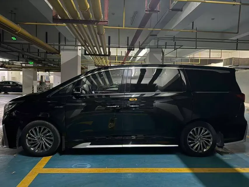 2021 GAC Trumpchi M8 2.0T 252HP L4 8AT,autocango,china used car exporter,china ev exporter,chinese used car exporter,chinese used ev exporter