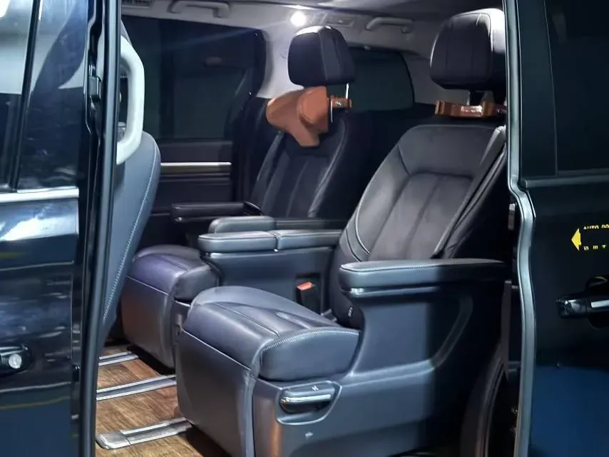 2021 GAC Trumpchi M8 2.0T 252HP L4 8AT,autocango,china used car exporter,china ev exporter,chinese used car exporter,chinese used ev exporter