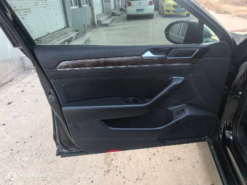 2018 Volkswagen Magotan 1.8T 180HP L4 7DCT,autocango,china used car exporter,china ev exporter,chinese used car exporter,chinese used ev exporter