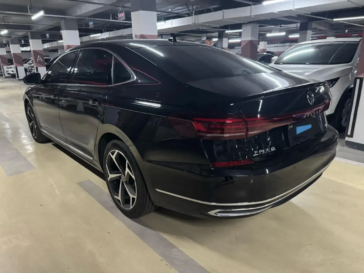 2025 Volkswagen Passat 2.0T 220HP L4 7DCT,autocango,china used car exporter,china ev exporter,chinese used car exporter,chinese used ev exporter