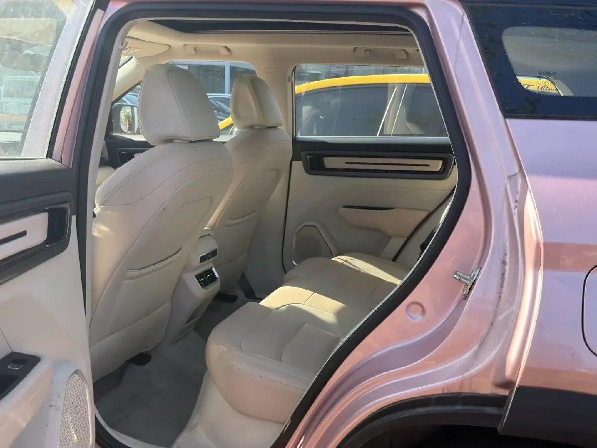 2023 Geely ICON 1.5T 181HP L4 7DCT,autocango,china used car exporter,china ev exporter,chinese used car exporter,chinese used ev exporter