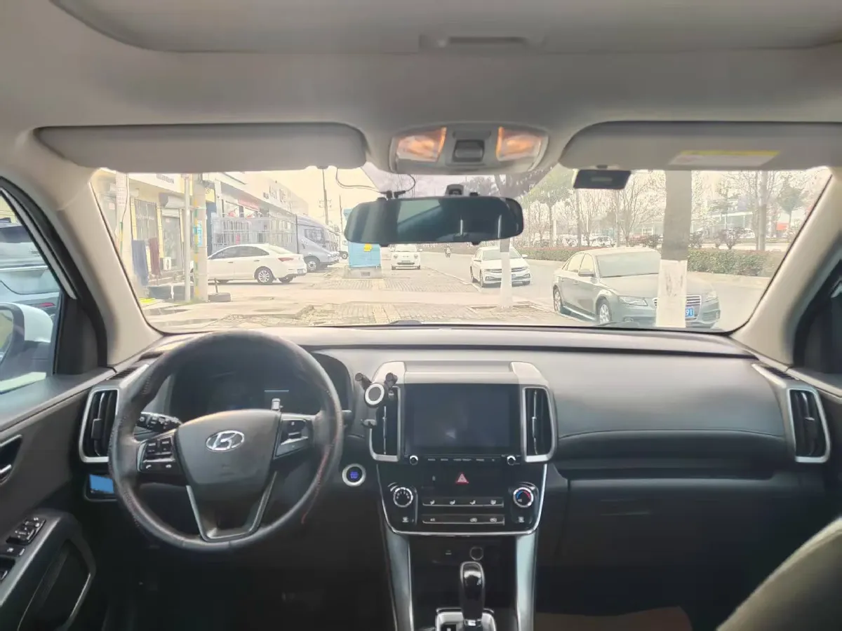 2018 Hyundai ix35 2.0L 160HP L4 6AT,autocango,china used car exporter,china ev exporter,chinese used car exporter,chinese used ev exporter