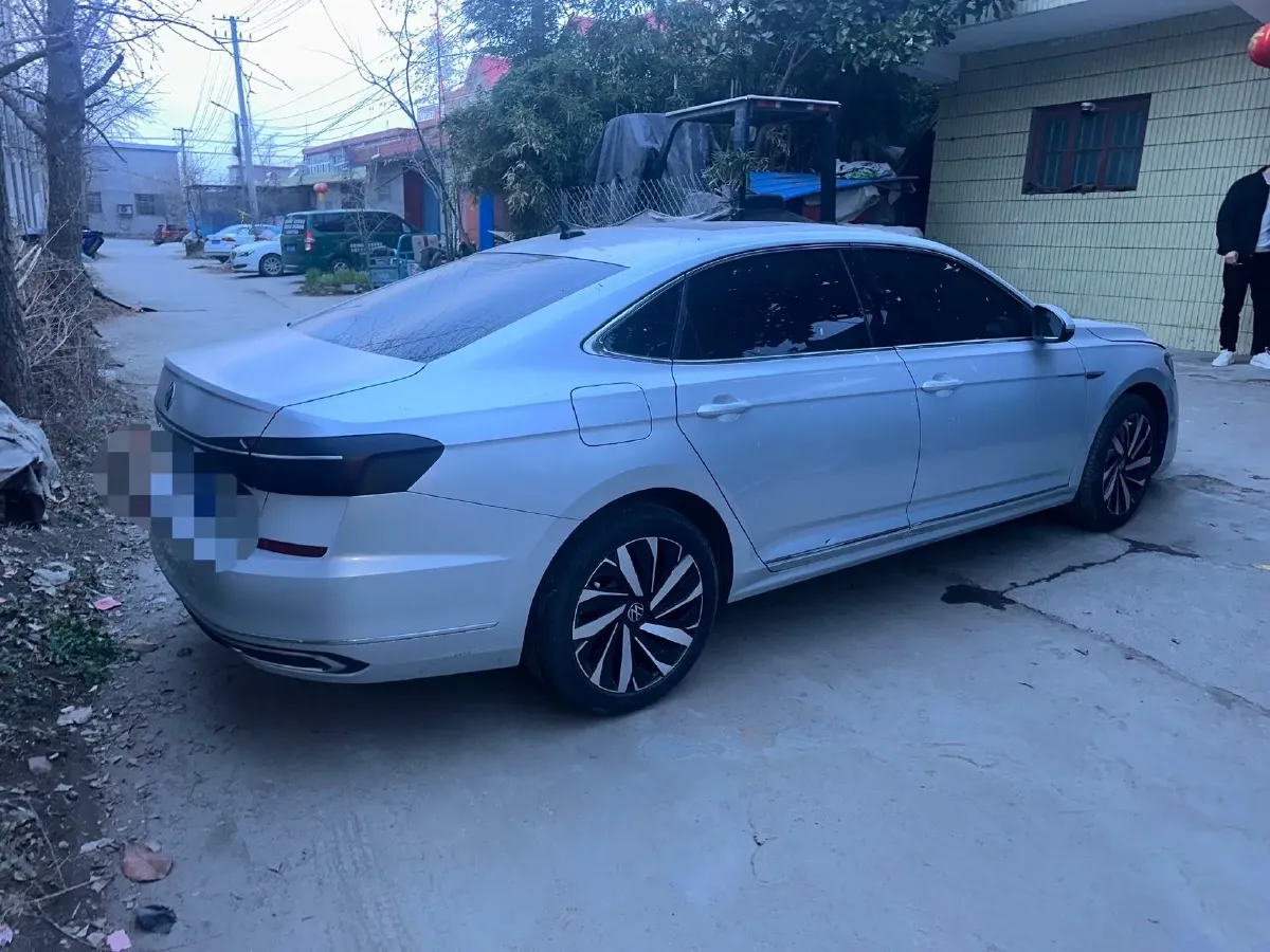 2023 Volkswagen Passat 2.0T 186HP L4 7DCT,autocango,china used car exporter,china ev exporter,chinese used car exporter,chinese used ev exporter