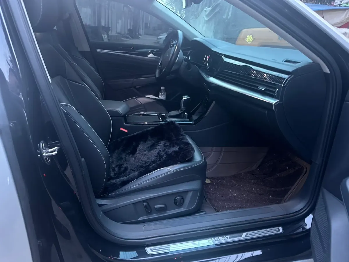 2023 Volkswagen Passat 2.0T 186HP L4 7DCT,autocango,china used car exporter,china ev exporter,chinese used car exporter,chinese used ev exporter