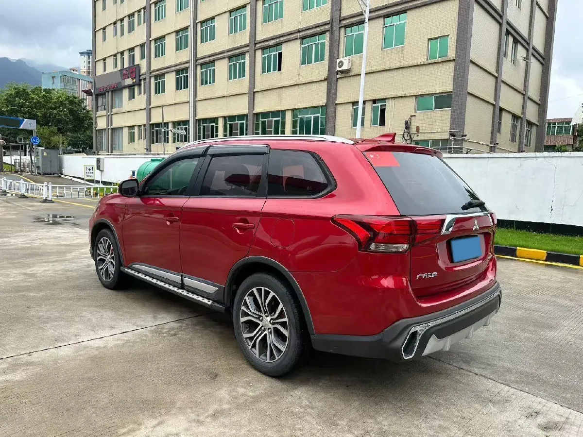 2019 Mitsubishi Outlander 2.0L 166HP L4 CVT,autocango,china used car exporter,china ev exporter,chinese used car exporter,chinese used ev exporter