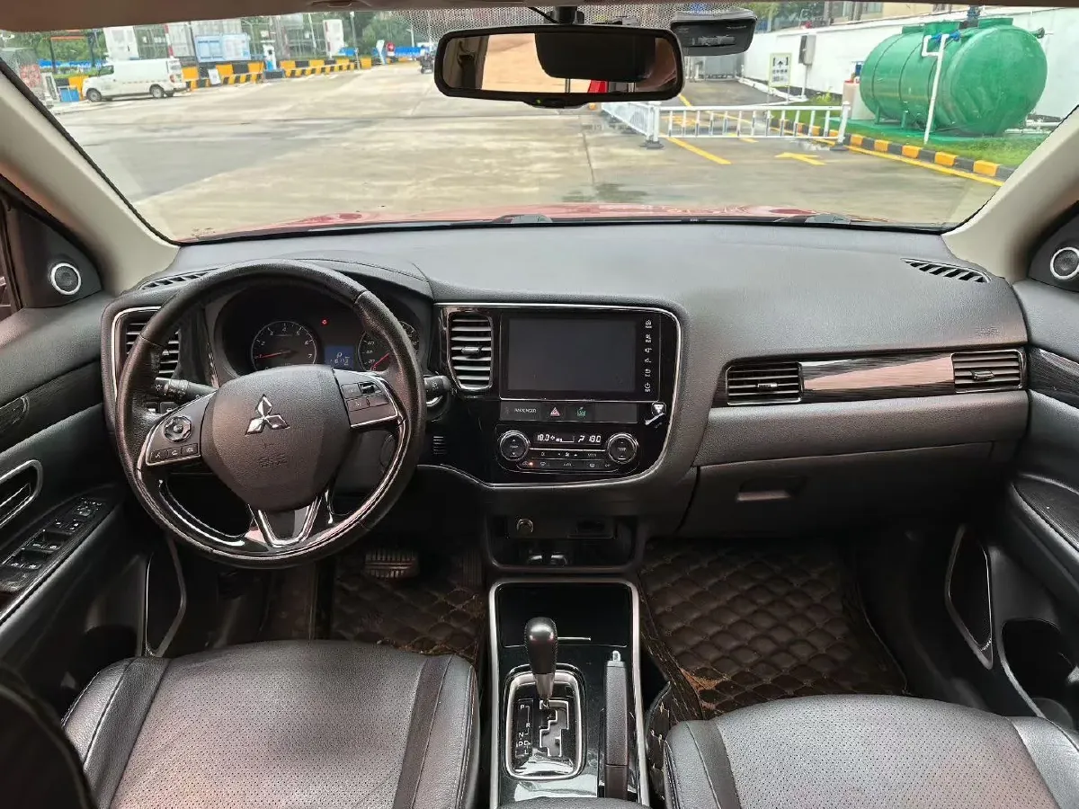 2019 Mitsubishi Outlander 2.0L 166HP L4 CVT,autocango,china used car exporter,china ev exporter,chinese used car exporter,chinese used ev exporter