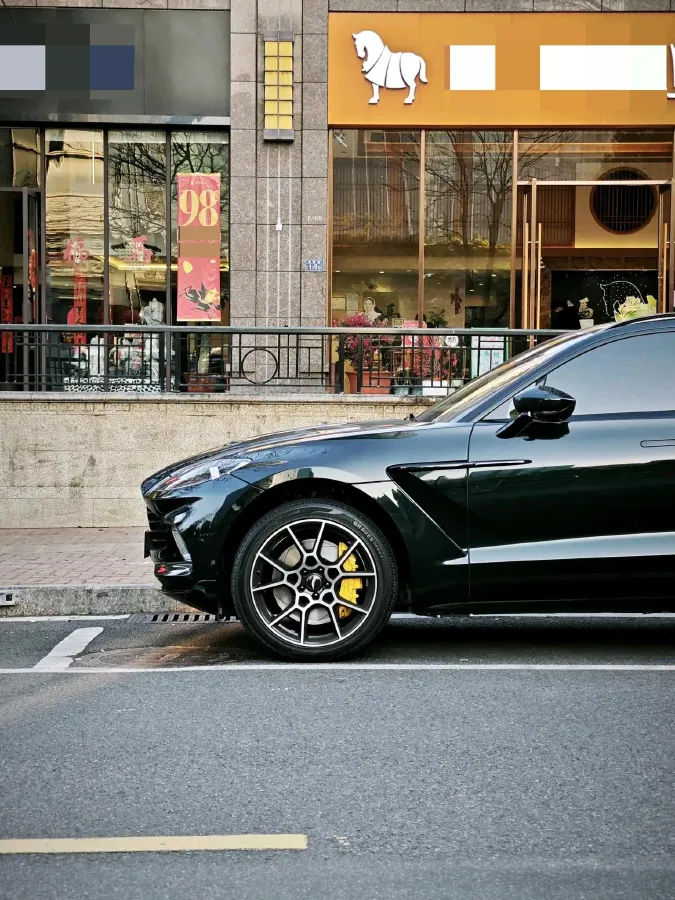 2020 Aston Martin DBX 4.0T 550HP V8 9AT,autocango,china used car exporter,china ev exporter,chinese used car exporter,chinese used ev exporter