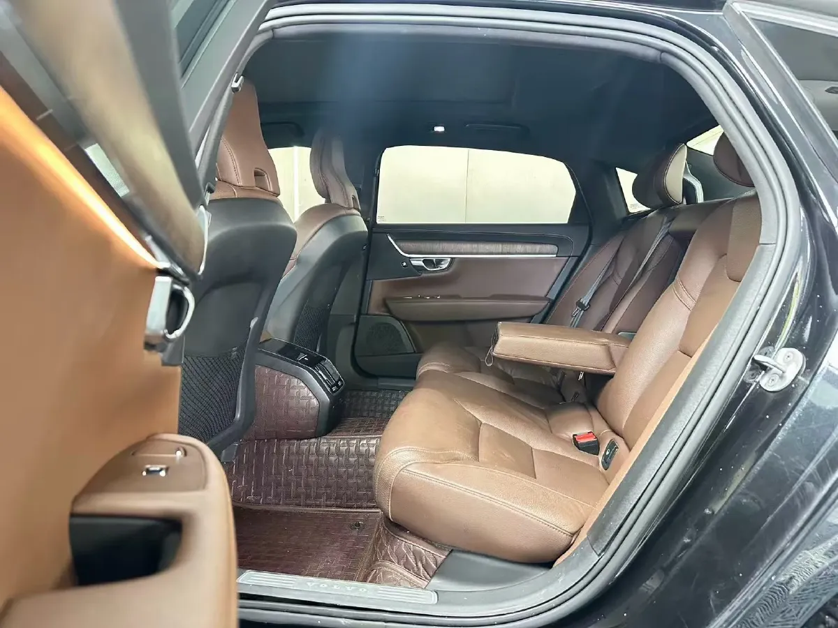 2024 Volvo S90 2.0T 250HP L4 8AT,autocango,china used car exporter,china ev exporter,chinese used car exporter,chinese used ev exporter