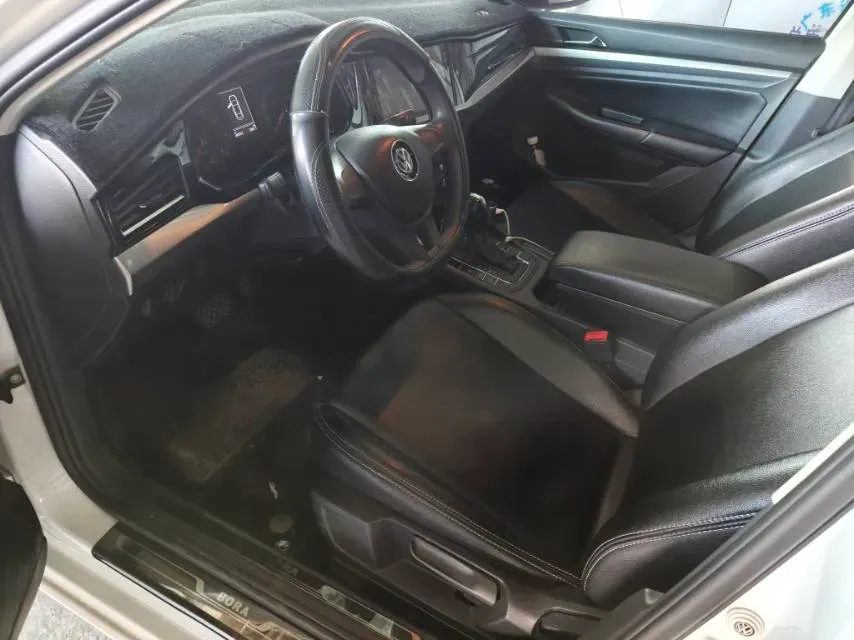 2019 Bestune T77 1.2T 143HP L4 7DCT,autocango,china used car exporter,china ev exporter,chinese used car exporter,chinese used ev exporter