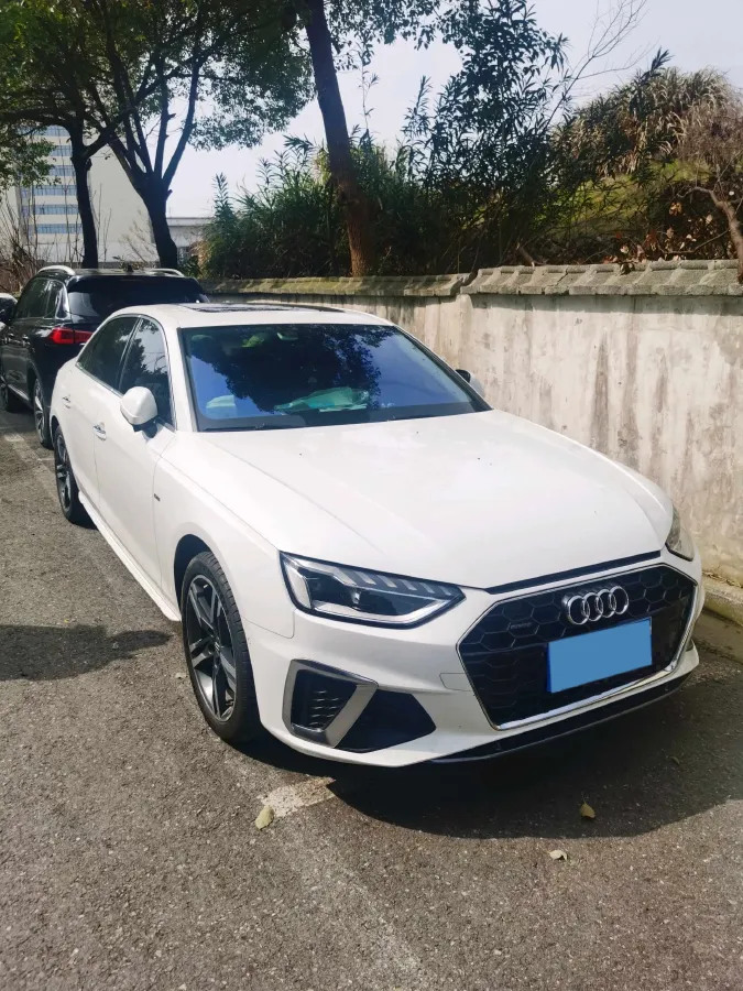 2020 Audi A4L 2.0T 190HP L4 7DCT,autocango,china used car exporter,china ev exporter,chinese used car exporter,chinese used ev exporter