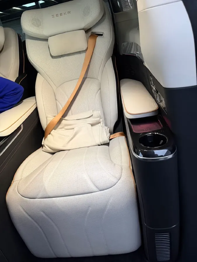 2024 Zeekr 009 BEV 108KWH,autocango,china used car exporter,china ev exporter,chinese used car exporter,chinese used ev exporter