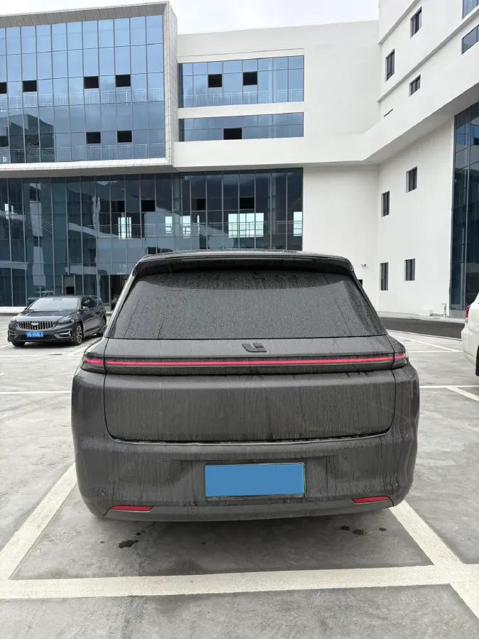 2023 Li L8 Range Extended 154HP REEV 40.9KWH,autocango,china used car exporter,china ev exporter,chinese used car exporter,chinese used ev exporter