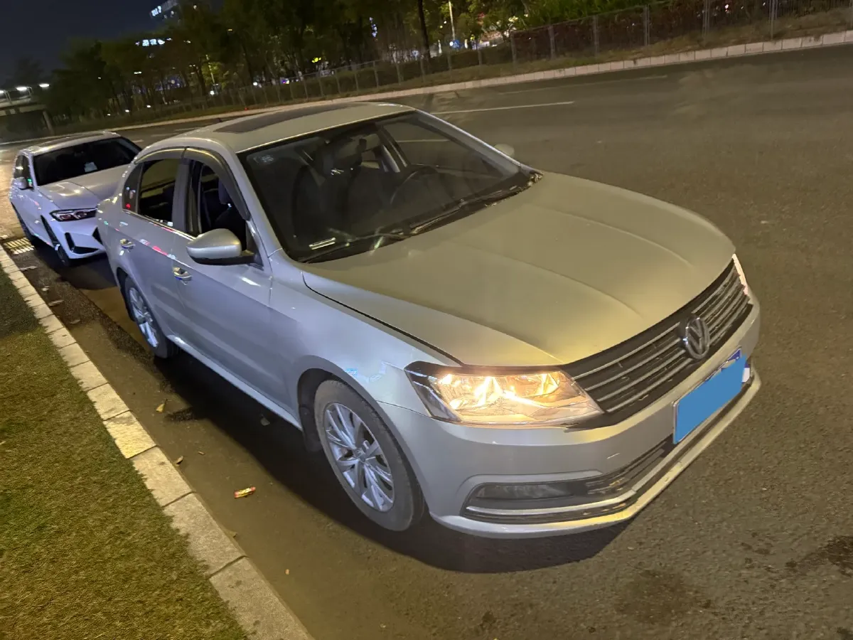 2017 Zotye Damy X7 1.8T 177HP L4 5MT,autocango,china used car exporter,china ev exporter,chinese used car exporter,chinese used ev exporter