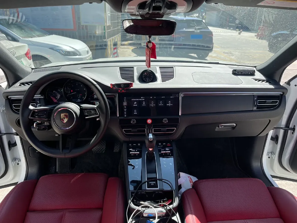 2023 Porsche Macan 2.0T 265HP L4 7DCT,autocango,china used car exporter,china ev exporter,chinese used car exporter,chinese used ev exporter