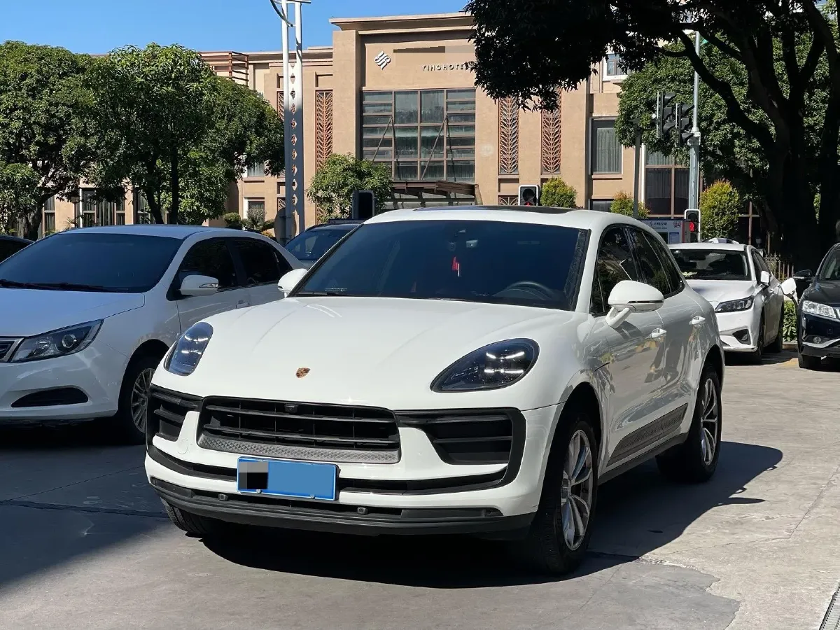2023 Porsche Macan 2.0T 265HP L4 7DCT,autocango,china used car exporter,china ev exporter,chinese used car exporter,chinese used ev exporter