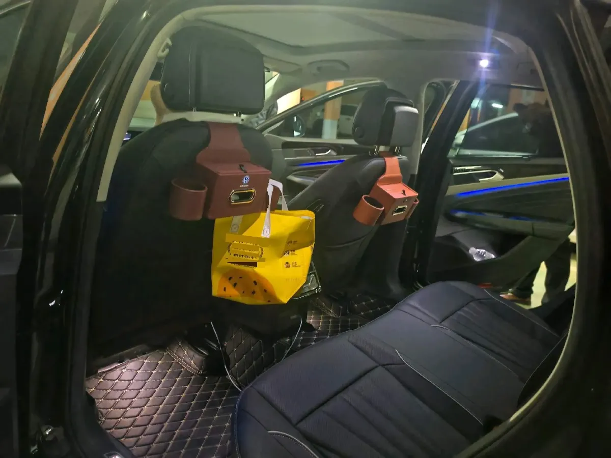 2024 Volkswagen Passat 2.0T 220HP L4 7DCT,autocango,china used car exporter,china ev exporter,chinese used car exporter,chinese used ev exporter