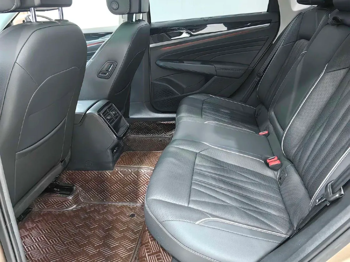 2022 Xpeng P7 BEV 60.2KWH,autocango,china used car exporter,china ev exporter,chinese used car exporter,chinese used ev exporter