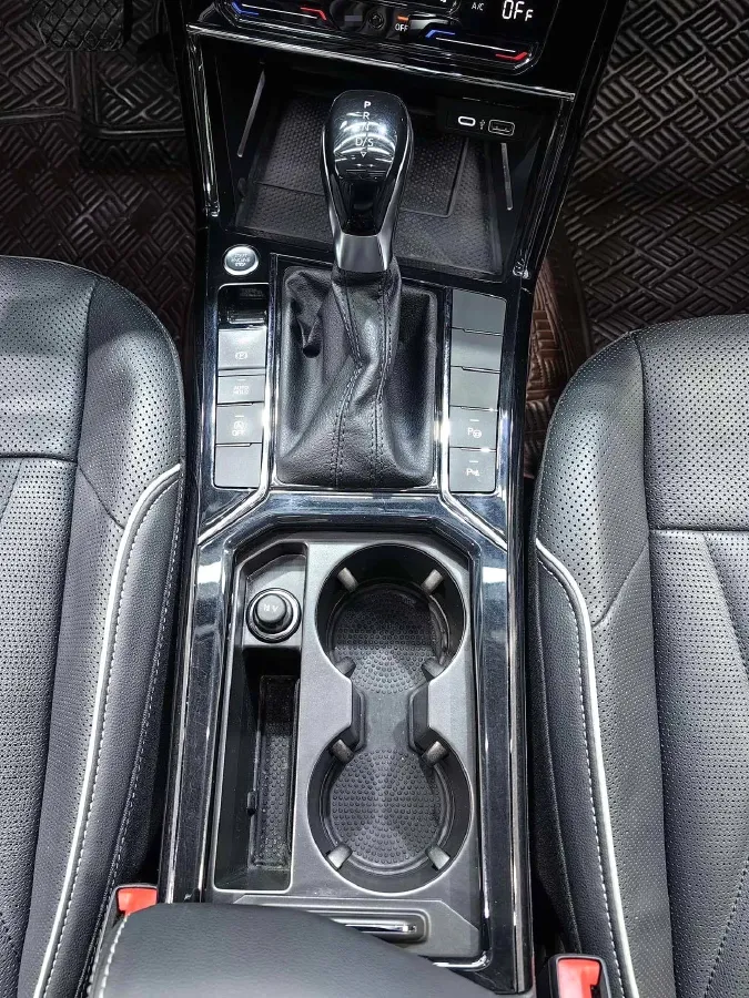 2022 Xpeng P7 BEV 60.2KWH,autocango,china used car exporter,china ev exporter,chinese used car exporter,chinese used ev exporter